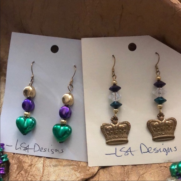 Jewelry - 🌻 3/$15 2 pair Mardi Gras Earrings (w/bead bonus)